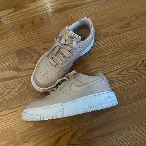 Nike Airforce 1 Pixel  - beige - size 6